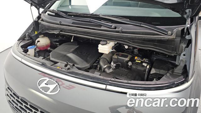 Hyundai Staria Cargo 3-Seater Modern 2022 — фото 6