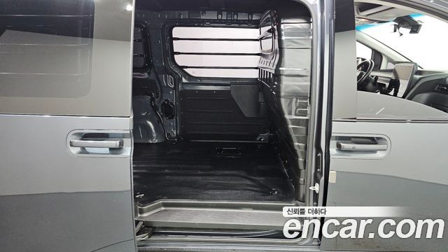 Hyundai Staria Cargo 3-Seater Modern 2022 — фото 19