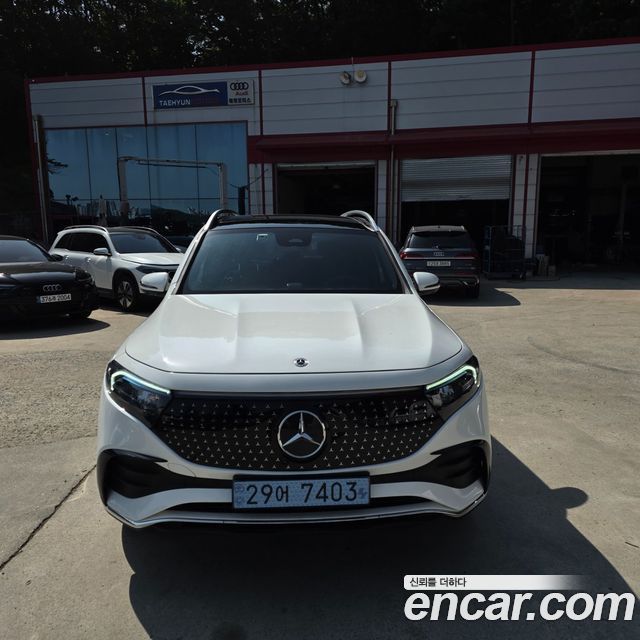 Mercedes-Benz EQB (X243) EQB300 4MATIC AMG Line
