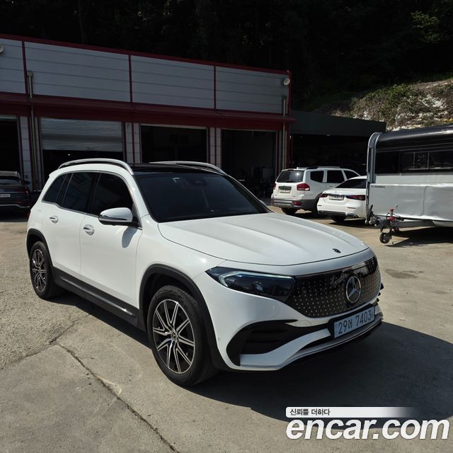 Mercedes-Benz EQB (X243) EQB300 4MATIC AMG Line 2025 — фото 8