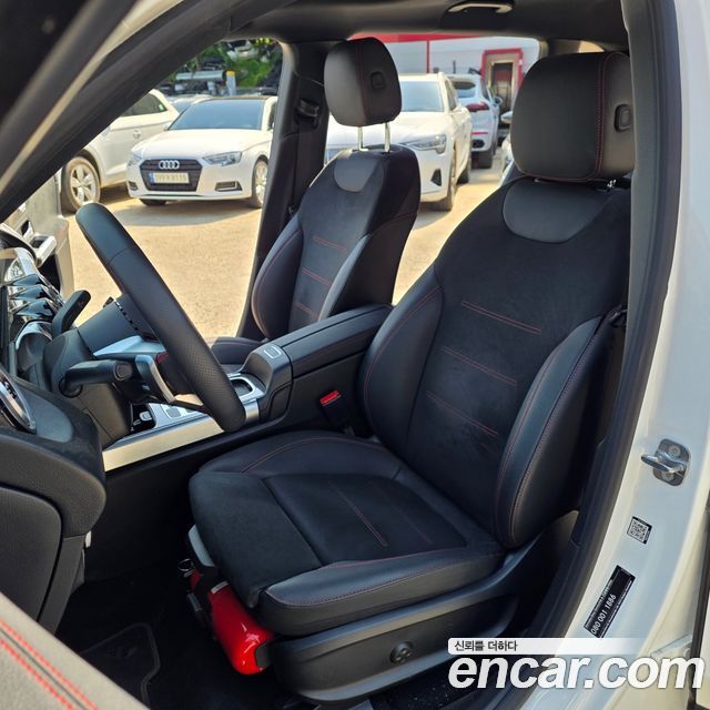 Mercedes-Benz EQB (X243) EQB300 4MATIC AMG Line 2025 — фото 10