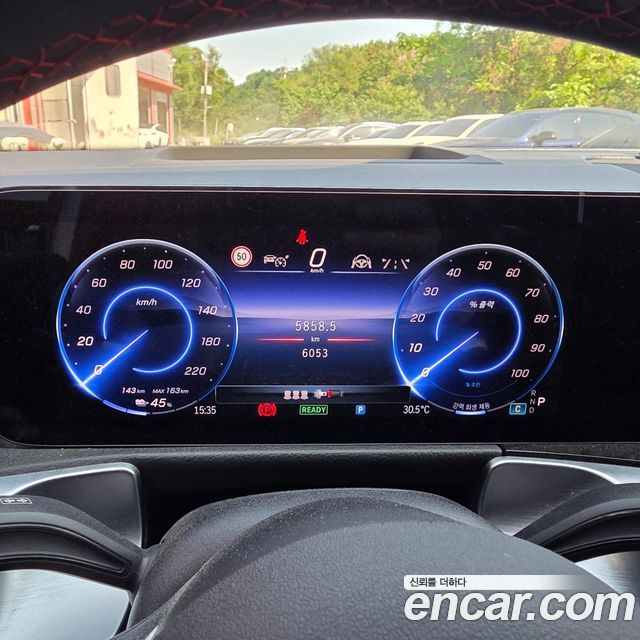Mercedes-Benz EQB (X243) EQB300 4MATIC AMG Line 2025 — фото 19