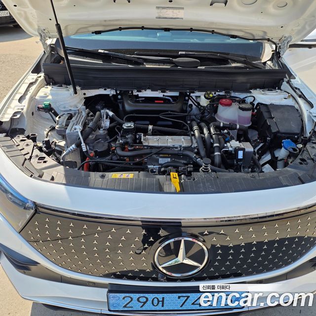 Mercedes-Benz EQB (X243) EQB300 4MATIC AMG Line 2025 — фото 22