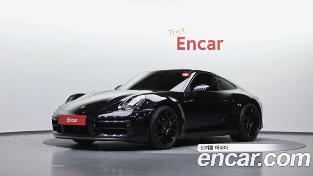 Porsche 911 (992) Carrera 4 GTS