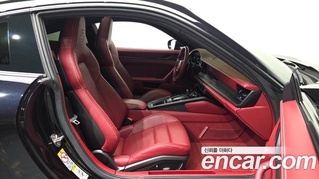 Porsche 911 (992) Carrera 4 GTS 2024 — фото 11