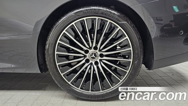 Mercedes-Benz CLE-Class (C236) CLE200 Coupe 2024 — фото 27