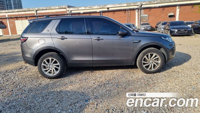 Land Rover Discovery Sport 2.0 TD4 SE 2017 — фото 5