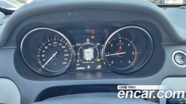Land Rover Discovery Sport 2.0 TD4 SE 2017 — фото 17