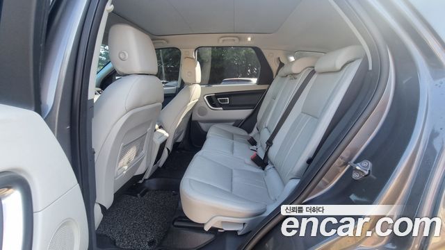 Land Rover Discovery Sport 2.0 TD4 SE 2017 — фото 19