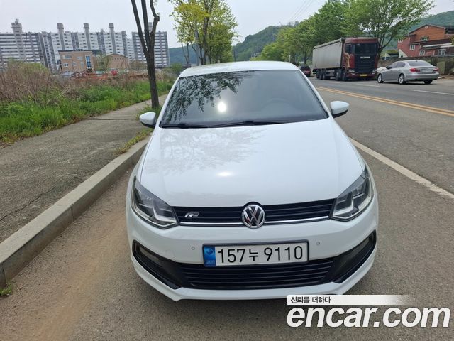 Volkswagen Polo 1.4 TDI R-Line 5th 2016 — фото 3