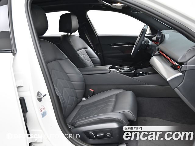 BMW 5 Series (G60) 520i M Sport 2024 — фото 10