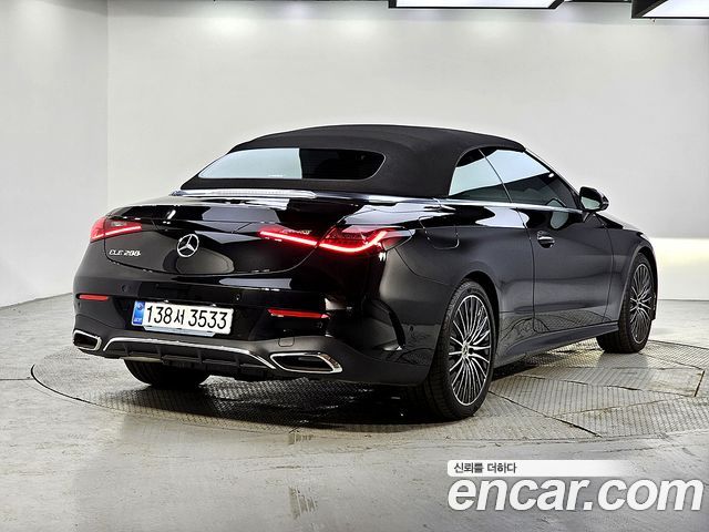 Mercedes-Benz CLE-Class (C236) CLE200 Cabriolet 2025 — фото 4