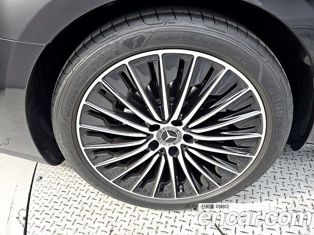 Mercedes-Benz CLE-Class (C236) CLE200 Cabriolet 2025 — фото 24