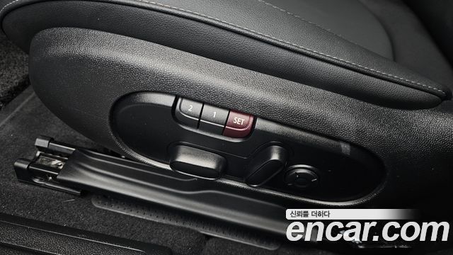 MINI Cooper Clubman Classic 2nd 2023 — фото 28