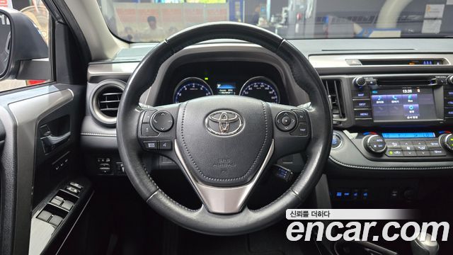 Toyota RAV4 2.5 2WD 4th 2018 — фото 13