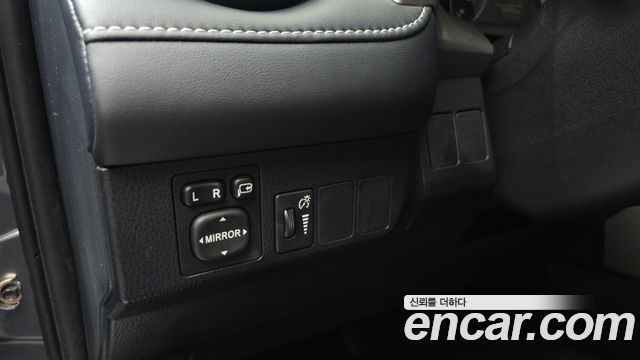 Toyota RAV4 2.5 2WD 4th 2018 — фото 18