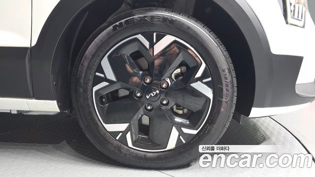 Kia Niro EV Air 2023 — фото 5