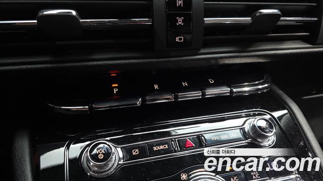 Lincoln Corsair 2.0 Reserve AWD 2020 — фото 9
