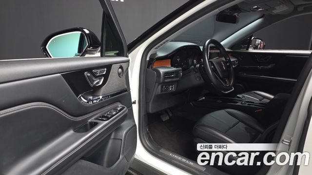 Lincoln Corsair 2.0 Reserve AWD 2020 — фото 10