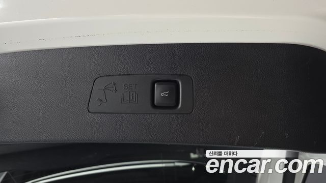 Lincoln Corsair 2.0 Reserve AWD 2020 — фото 32
