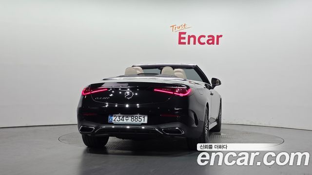 Mercedes-Benz CLE-Class (C236) CLE200 Cabriolet 2024 — фото 4