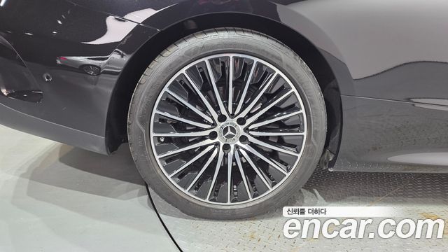 Mercedes-Benz CLE-Class (C236) CLE200 Cabriolet 2024 — фото 5