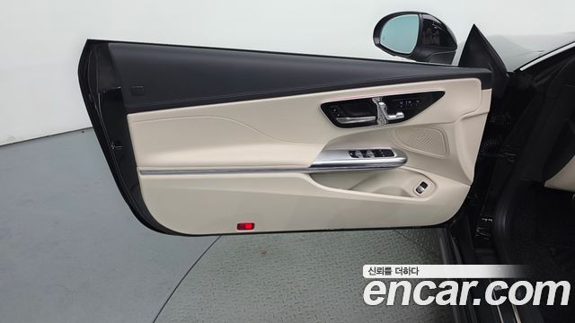 Mercedes-Benz CLE-Class (C236) CLE200 Cabriolet 2024 — фото 25