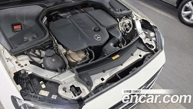 Mercedes-Benz E-Class (W213) E220d 4MATIC AMG Line 2021 — фото 6