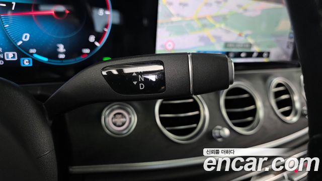 Mercedes-Benz E-Class (W213) E220d 4MATIC AMG Line 2021 — фото 9