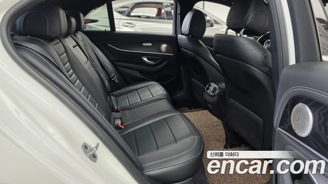 Mercedes-Benz E-Class (W213) E220d 4MATIC AMG Line 2021 — фото 11