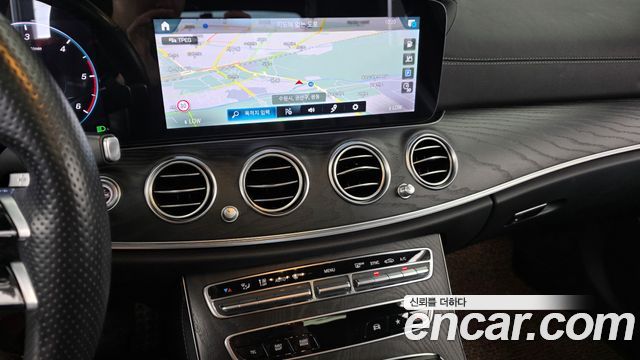 Mercedes-Benz E-Class (W213) E220d 4MATIC AMG Line 2021 — фото 12