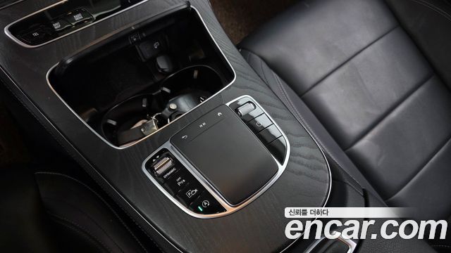 Mercedes-Benz E-Class (W213) E220d 4MATIC AMG Line 2021 — фото 30