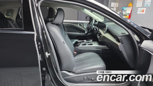 Kia K8 2.5 Gasoline 2WD Noblesse 2023 — фото 11