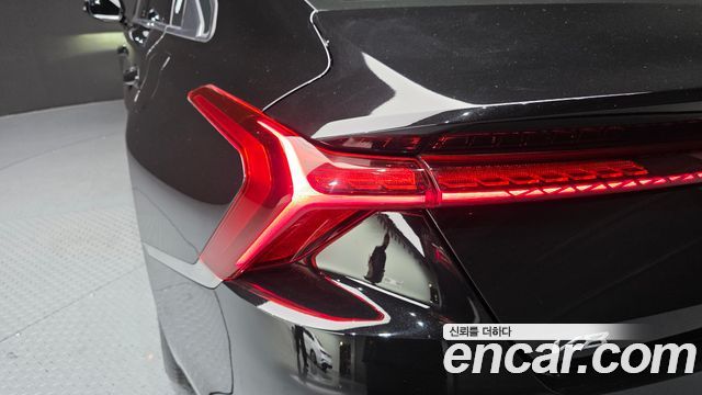 Kia K8 2.5 Gasoline 2WD Noblesse 2023 — фото 23