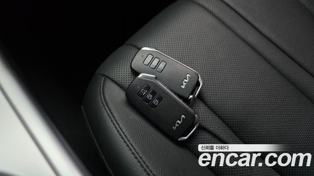 Kia K8 2.5 Gasoline 2WD Noblesse 2023 — фото 33
