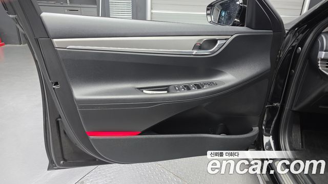 Hyundai Grandeur (IG) 2.5 Premium 2022 — фото 24