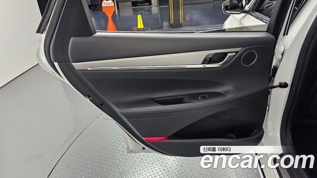 Hyundai Grandeur (IG) 3.0 LPi Rent Car Modern 2022 — фото 25