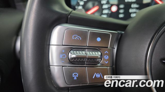 Genesis GV60 Standard 2022 — фото 15
