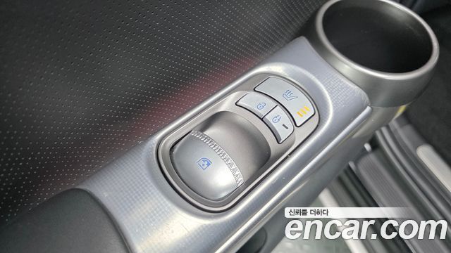 Genesis GV60 Standard 2022 — фото 30