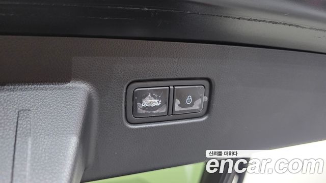 Genesis GV60 Standard 2022 — фото 34