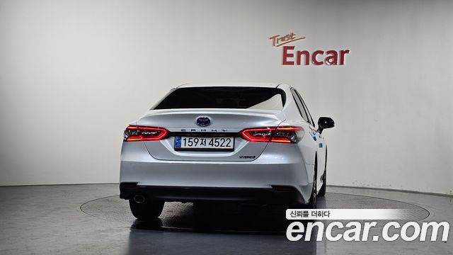 Toyota Camry (XV70) 2.5 XLE Hybrid 2024 — фото 4