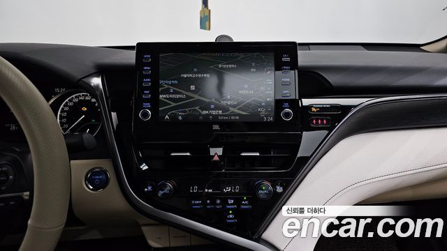 Toyota Camry (XV70) 2.5 XLE Hybrid 2024 — фото 12