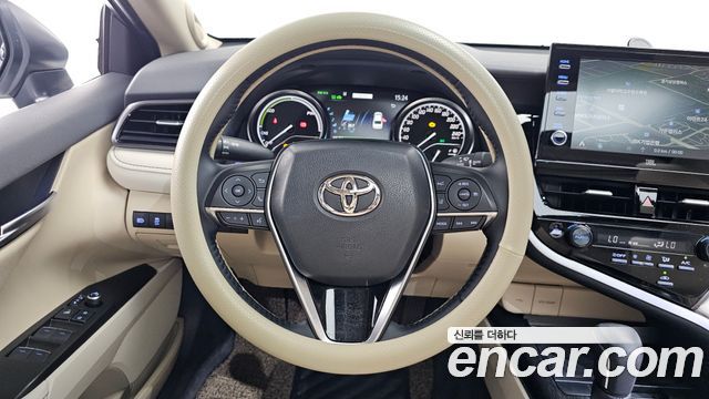 Toyota Camry (XV70) 2.5 XLE Hybrid 2024 — фото 13