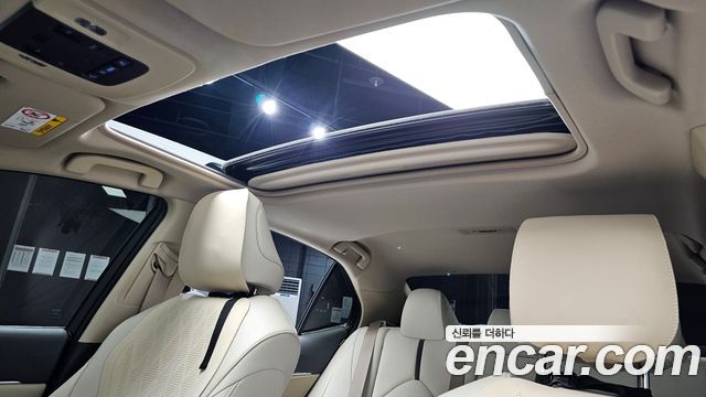 Toyota Camry (XV70) 2.5 XLE Hybrid 2024 — фото 17