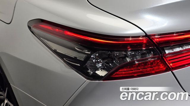 Toyota Camry (XV70) 2.5 XLE Hybrid 2024 — фото 23