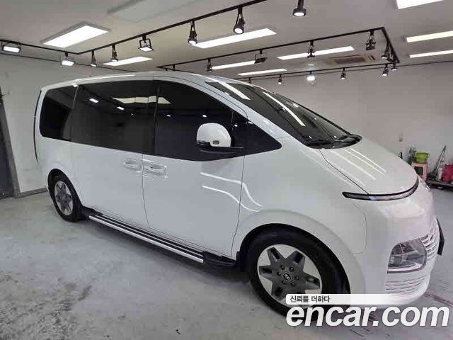 Hyundai Staria L3.5 Tourer 11-Seater Modern 2024 — фото 2