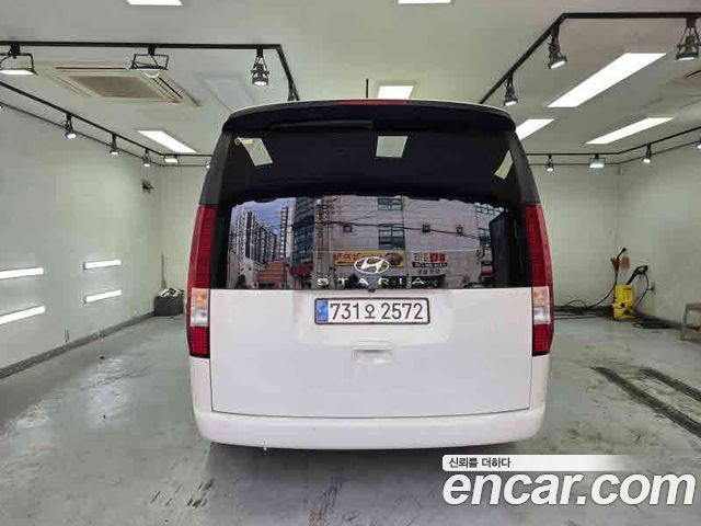 Hyundai Staria L3.5 Tourer 11-Seater Modern 2024 — фото 8