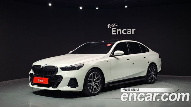 BMW 5 Series (G60) 520i Special Edition 2024 — фото 1