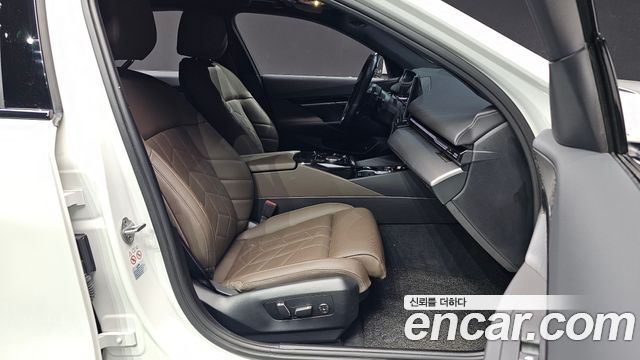 BMW 5 Series (G60) 520i Special Edition 2024 — фото 26