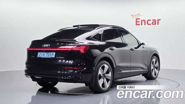 Audi e-tron 55 Quattro Sportback 2022 — фото 2
